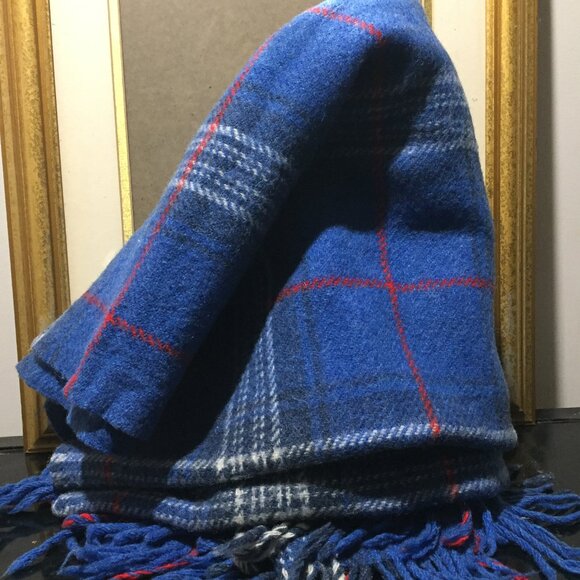 VINTAGE HIGHLAND HOME INDUSTRIES ALL WOOL THROWS SIZE 48 x 52 - Picture 7 of 8